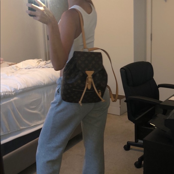 āSOLDāLouis Vuitton Montsouris backpack - Picture 6 of 7